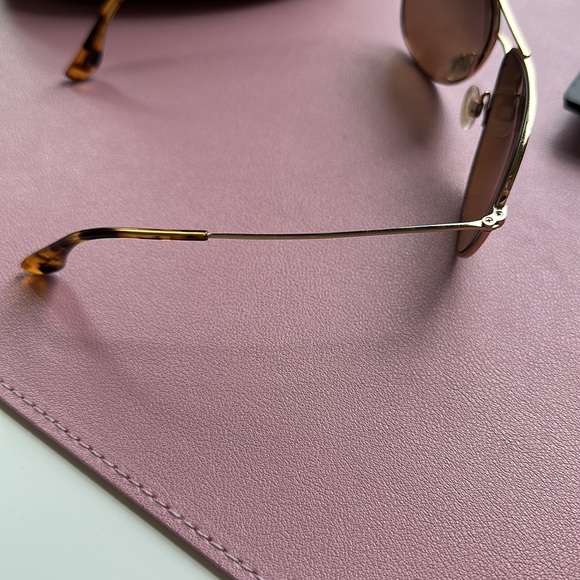 Maui Jim sunglasses with case (used condition) - Picture 10 of 12